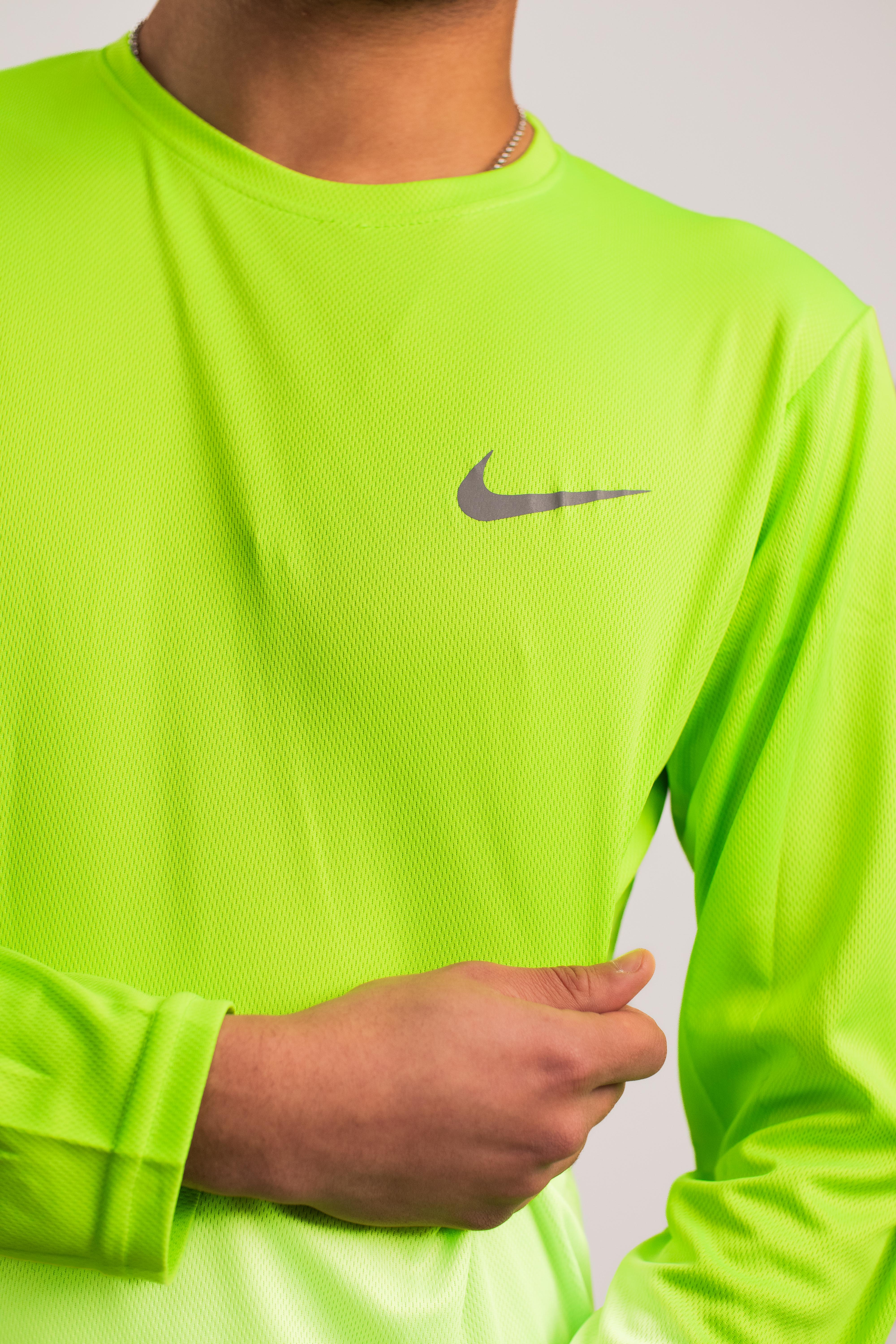 Nike Green Basic Long-Sleeve T-Shirt